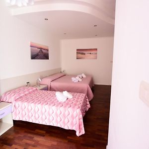 Private Bathroom Quadruple Room